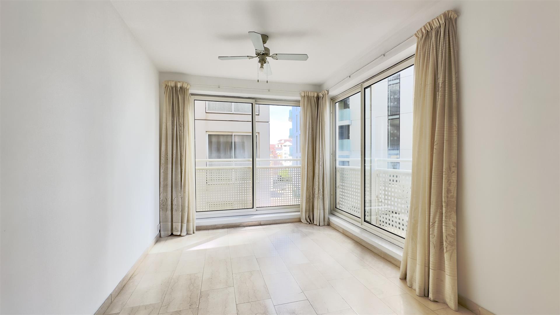 Image of Apartment - 1 Bedrooms - 1 Bathrooms for Sale in Eurotowers-Gibraltar, Image 2